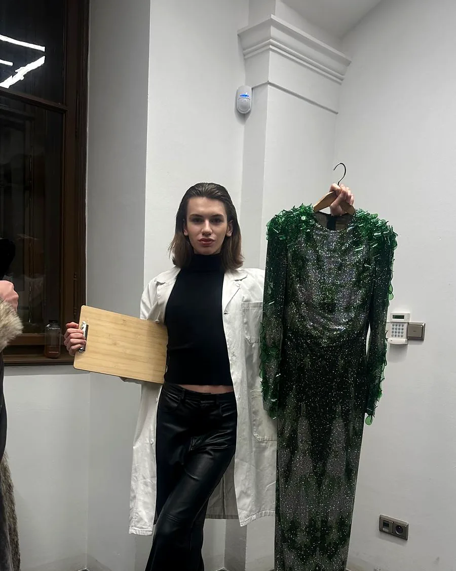 Backstage — fitting kolekce